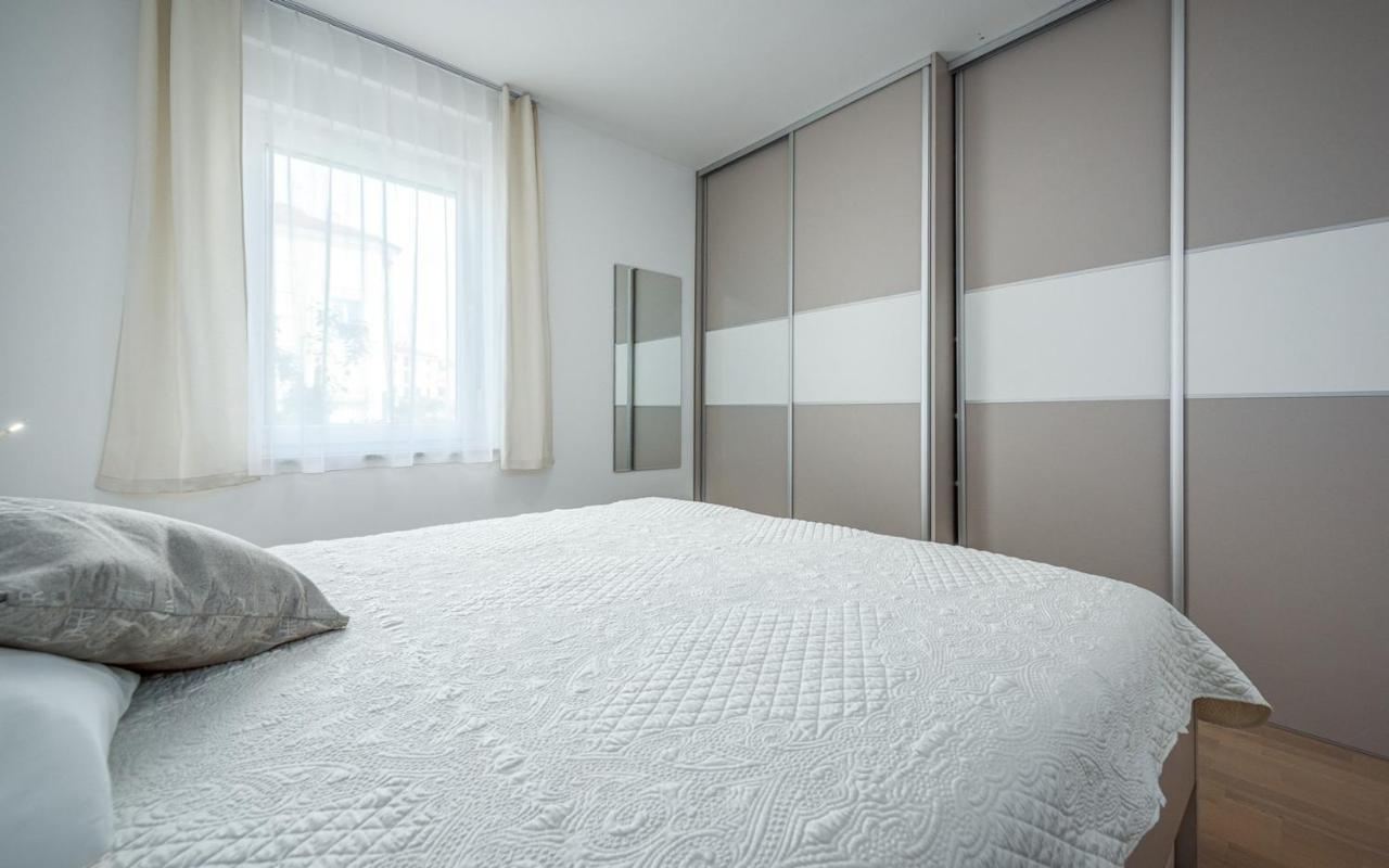 Sofia House With Apartment Умаг Екстер'єр фото