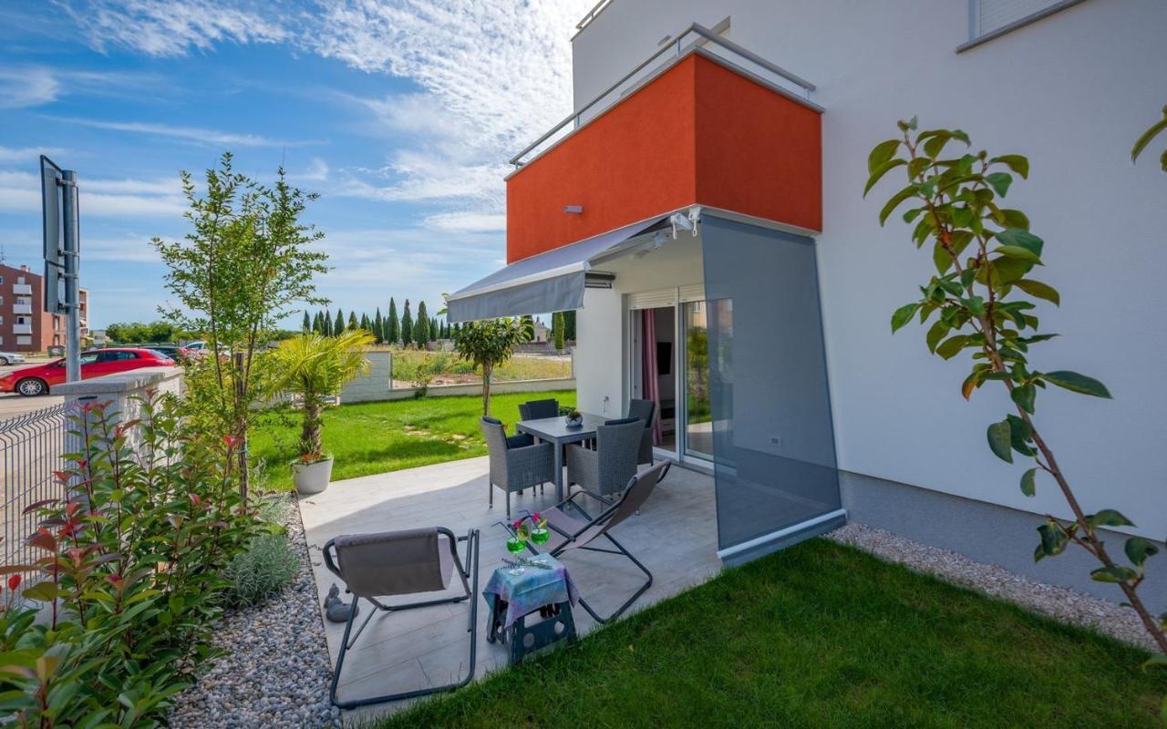 Sofia House With Apartment Умаг Екстер'єр фото