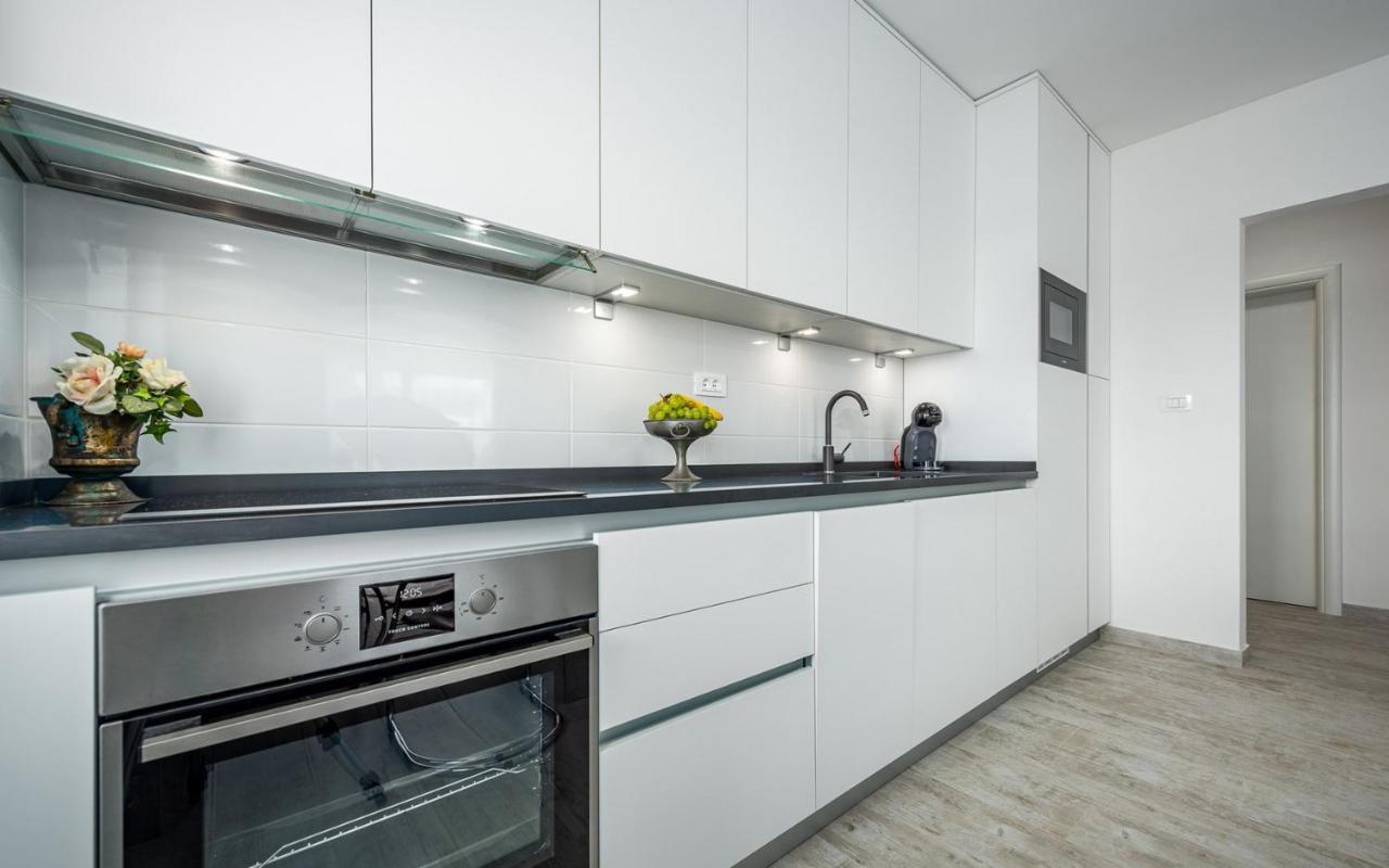Sofia House With Apartment Умаг Екстер'єр фото
