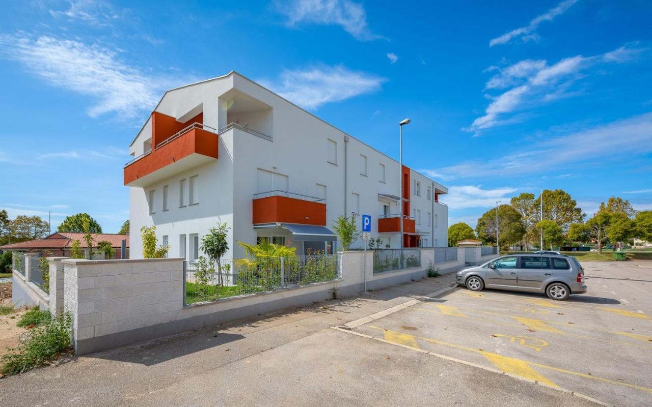 Sofia House With Apartment Умаг Екстер'єр фото